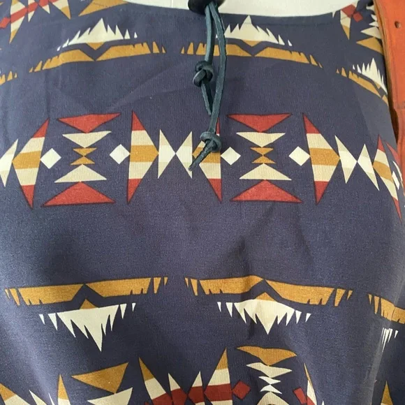 Pendleton Portland Collection Silk Top- RARE - Picture 3 of 5